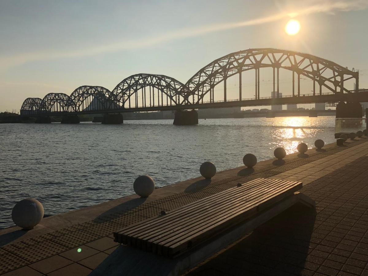 Riverside Promenade apartment S Riga Bagian luar foto
